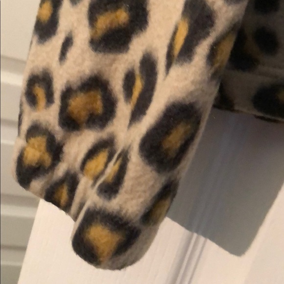 UNISEX UO FLEECE LEOPARD HOODED PULLOVER - Picture 6 of 15